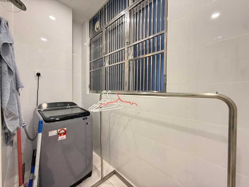 Kondominium untuk Disewa di QuayWest Residence - Amber Hang - PropertyGuru.com.my