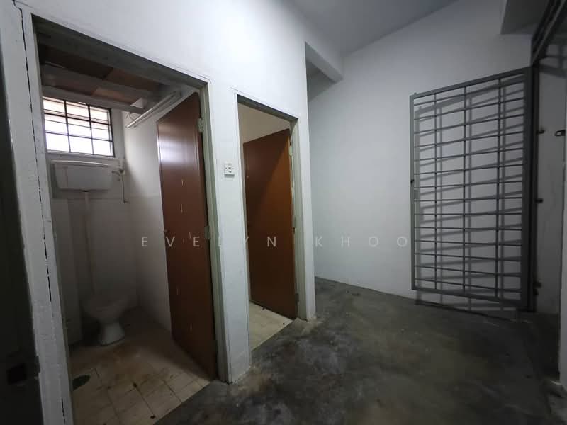 Kilang untuk Disewa di Rawang (Selangor) - Evelyn Khoo - Bathroom - PropertyGuru.com.my