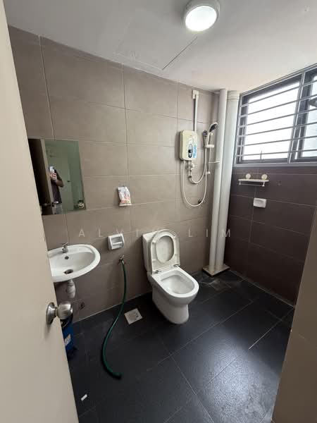 Kediaman Servis untuk Disewa di ARC @ Austin Hills - Alvin Lim - Bathroom - PropertyGuru.com.my
