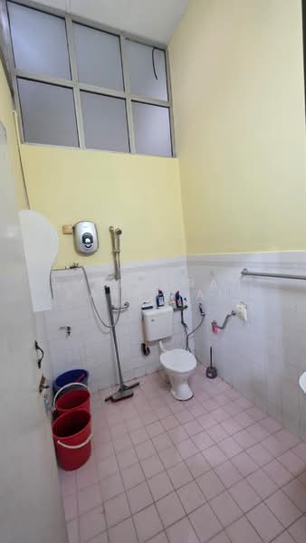 2-storey Terraced House for Sale in Teluk Pulai (Klang) - Surendran Karapiah - Bathroom - PropertyGuru.com.my