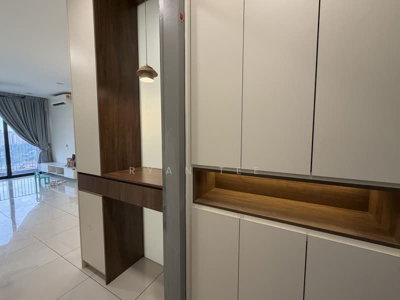 Kediaman Servis untuk Dijual di The Era @ Duta North - Ryan Tee - Living Room - PropertyGuru.com.my