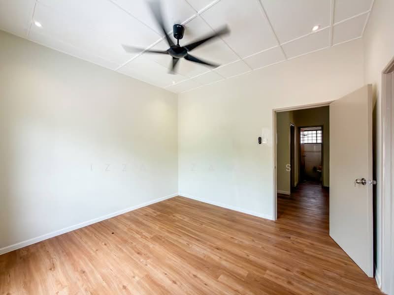 Rumah Teres 2-Tingkat untuk Dijual di Saujana Utama 1 (Ijok) - Izzat Zamros - Interior - PropertyGuru.com.my