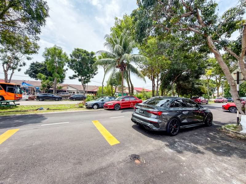 Rumah Teres 2-Tingkat untuk Dijual di Saujana Utama 1 (Ijok) - Izzat Zamros - Exterior - PropertyGuru.com.my