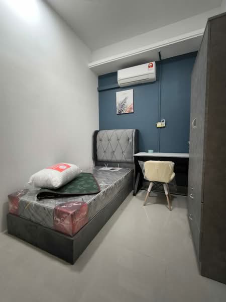 Service Residence for Sale at R&F Princess Cove Phase 1 - Cheryl Tey - Bedroom - PropertyGuru.com.my