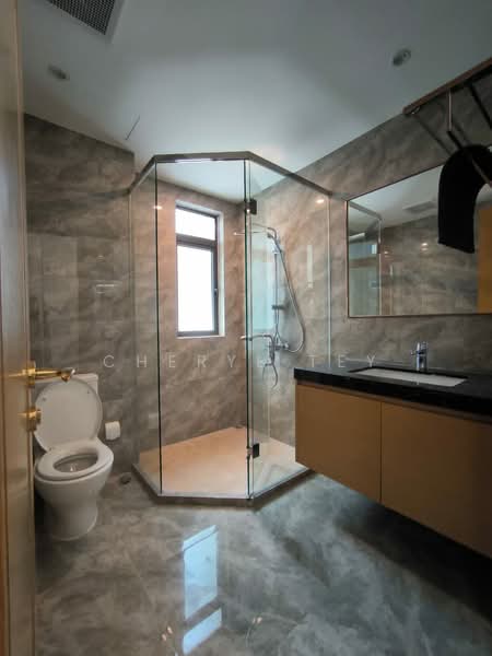 Service Residence for Sale at R&F Princess Cove Phase 1 - Cheryl Tey - Bathroom - PropertyGuru.com.my