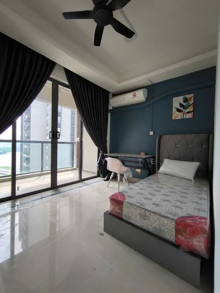 Service Residence for Sale at R&F Princess Cove Phase 1 - Cheryl Tey - Bedroom - PropertyGuru.com.my