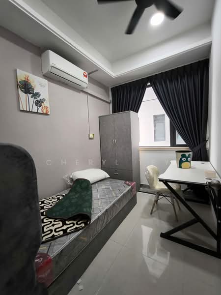 Service Residence for Sale at R&F Princess Cove Phase 1 - Cheryl Tey - Bedroom - PropertyGuru.com.my