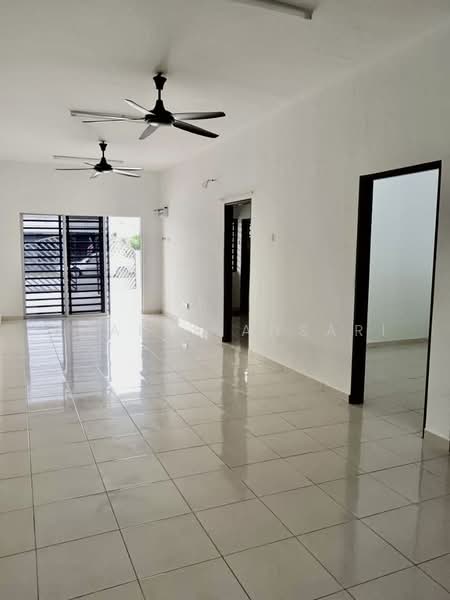 Rumah Teres 1-Tingkat untuk Dijual di Taman Tkk (Port Dickson) - Sharul Ansari - Living Room - PropertyGuru.com.my