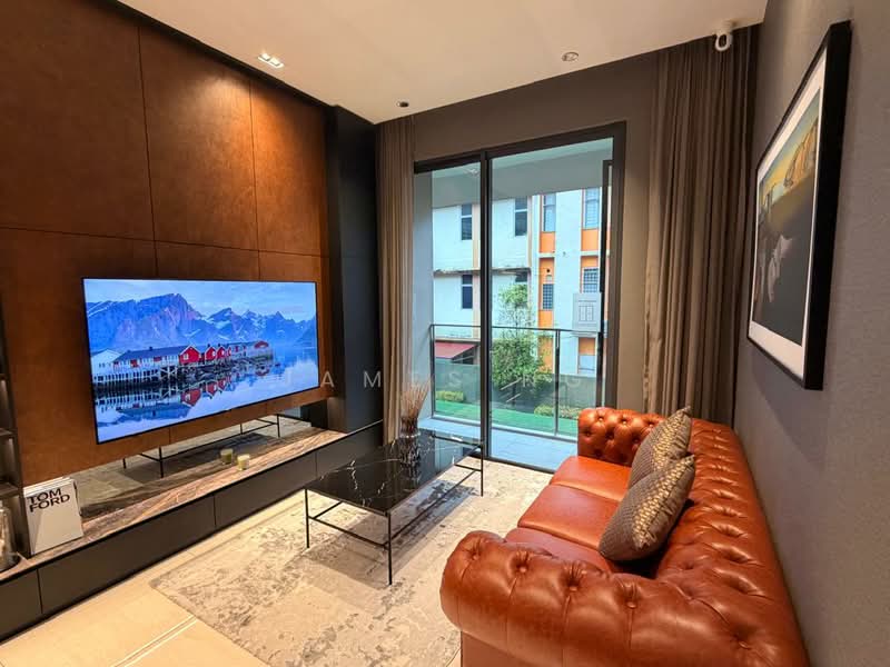Kediaman Servis untuk Dijual di Sunway Cochrane - James Ng - Living Room - PropertyGuru.com.my
