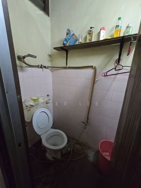 Gudang untuk Disewa di Shah Alam (Selangor) - Alex Lee - Bathroom - PropertyGuru.com.my
