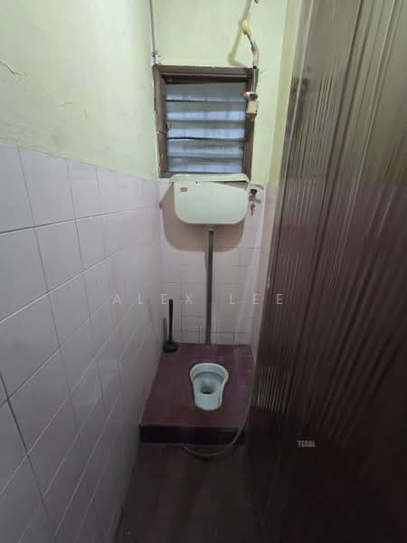 Gudang untuk Disewa di Shah Alam (Selangor) - Alex Lee - Bathroom - PropertyGuru.com.my