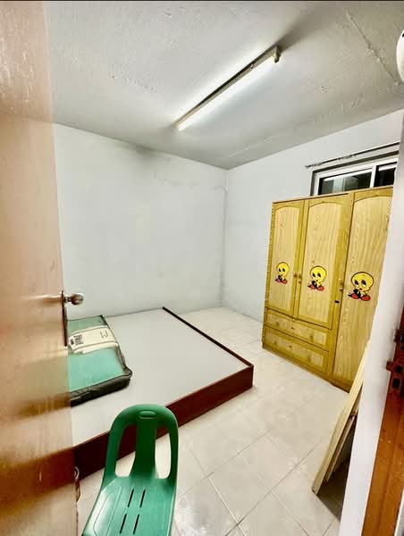 Flat for Sale at Flat Taman Ungku Tun Aminah - Nikko Soh - Bedroom - PropertyGuru.com.my
