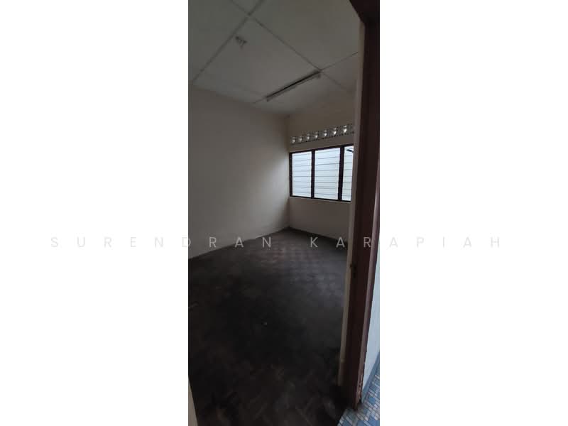 1-storey Terraced House for Sale in Taman Palm Grove (Klang) - Surendran Karapiah - PropertyGuru.com.my