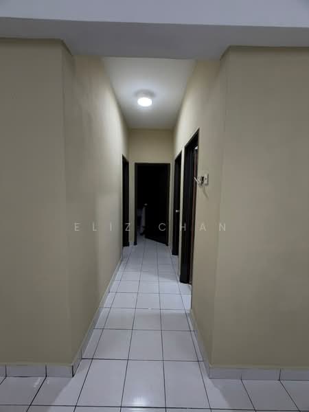 Pangsapuri untuk Disewa di Mas Kipark Damansara - Eliz Chan - Corridor - PropertyGuru.com.my
