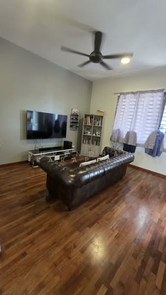 Rumah Teres 3-Tingkat untuk Dijual di Setia Utama (Setia Alam) - Surendran Karapiah - Living Room - PropertyGuru.com.my
