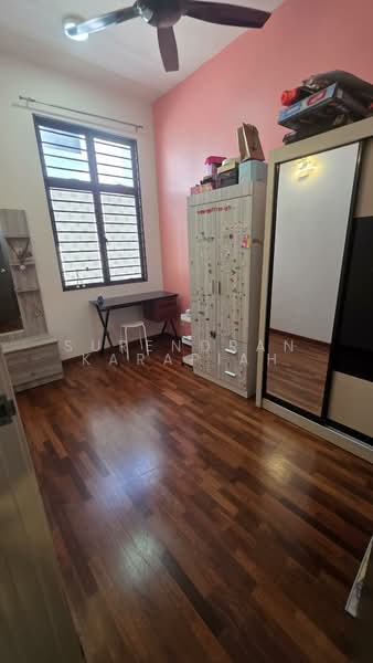 Rumah Teres 3-Tingkat untuk Dijual di Setia Utama (Setia Alam) - Surendran Karapiah - Bedroom - PropertyGuru.com.my