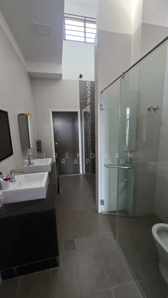 Rumah Teres 3-Tingkat untuk Dijual di Setia Utama (Setia Alam) - Surendran Karapiah - Bathroom - PropertyGuru.com.my