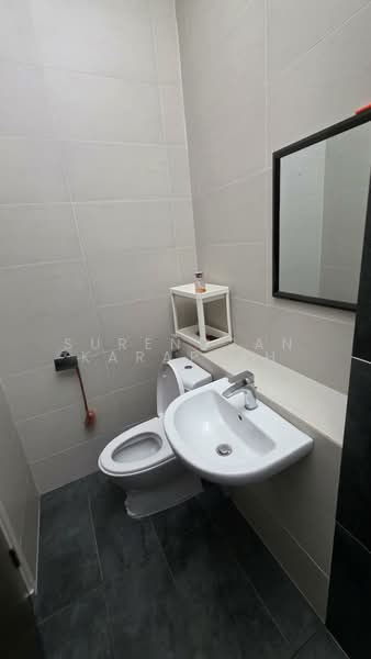 Rumah Teres 3-Tingkat untuk Dijual di Setia Utama (Setia Alam) - Surendran Karapiah - Bathroom - PropertyGuru.com.my