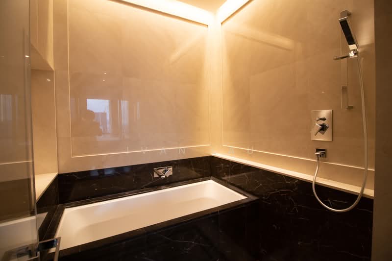 Kediaman Servis untuk Dijual di Pavilion Suites - Ivan Lau - Bathroom - PropertyGuru.com.my