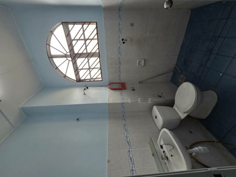 Rumah Teres untuk Dijual di Bandar Puteri Klang (Klang) - Alex Lee - Bathroom - PropertyGuru.com.my