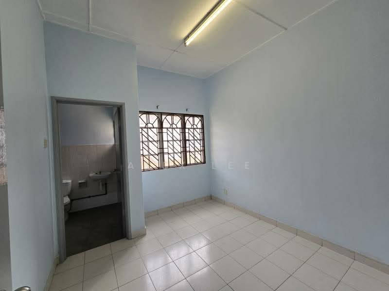Rumah Teres untuk Dijual di Bandar Puteri Klang (Klang) - Alex Lee - Bathroom - PropertyGuru.com.my