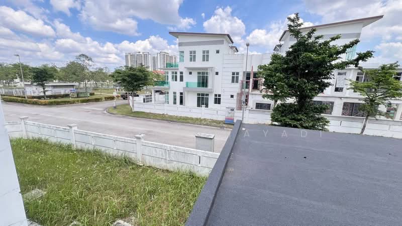 Semi-Detached House for Rent in Skudai (Johor) - APRILIA CHAYADI - PropertyGuru.com.my