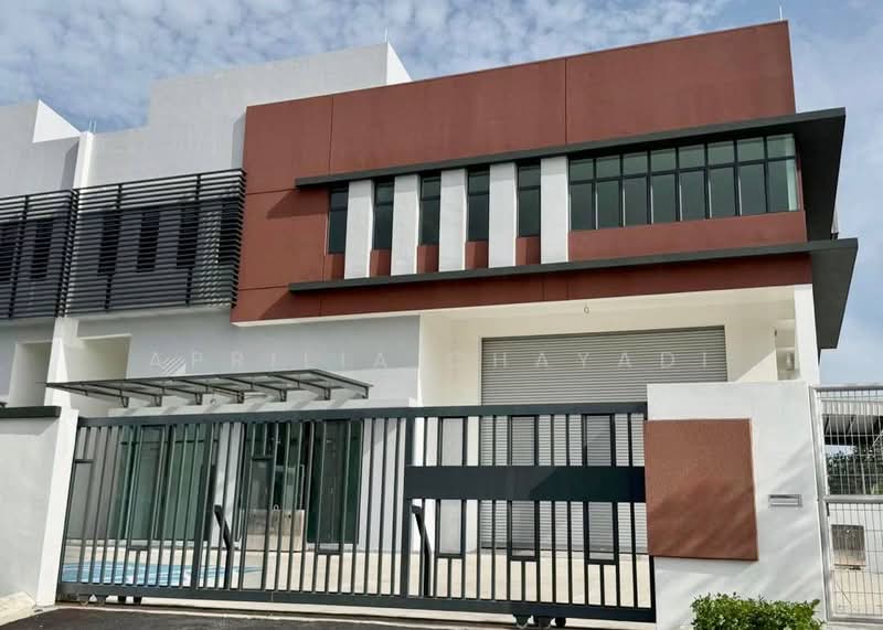 Kilang untuk Disewa di Taman Desa Cemerlang (Ulu Tiram) - APRILIA CHAYADI - Exterior - PropertyGuru.com.my