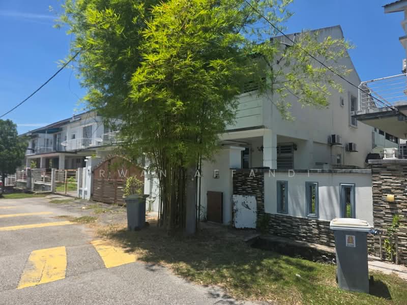 Rumah Kluster untuk Dijual di Bandar Saujana Putra (Tanjong Duabelas) - Irwan Affandi - Exterior - PropertyGuru.com.my