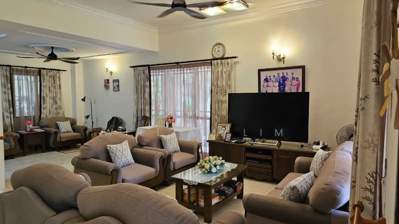 Semi-Detached House for Sale in Taman Setia Balakong (Balakong) - William Lim - Living Room - PropertyGuru.com.my