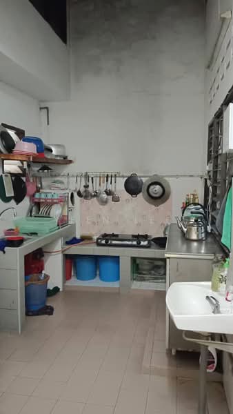 1-storey Terraced House for Sale in Taman Skyline (Jalan Klang Lama (Old Klang Road)) - Yeen Lee - PropertyGuru.com.my