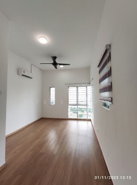 Condominium for Sale at Zeta Deskye (Alam Saujana) - Steve Soon - Living Room - PropertyGuru.com.my