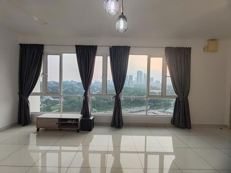 Kediaman Servis untuk Dijual di Court 28 - Ms Lau. - Living Room - PropertyGuru.com.my