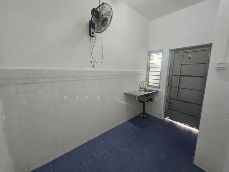 Rumah Teres 1-Tingkat untuk Dijual di Kluang (Johor) - Shanel Tee - Kitchen - PropertyGuru.com.my