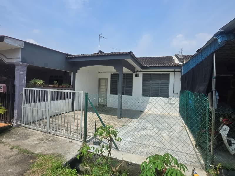 1-storey Terraced House for Rent in Kluang (Johor) - Shanel Tee - Exterior - PropertyGuru.com.my
