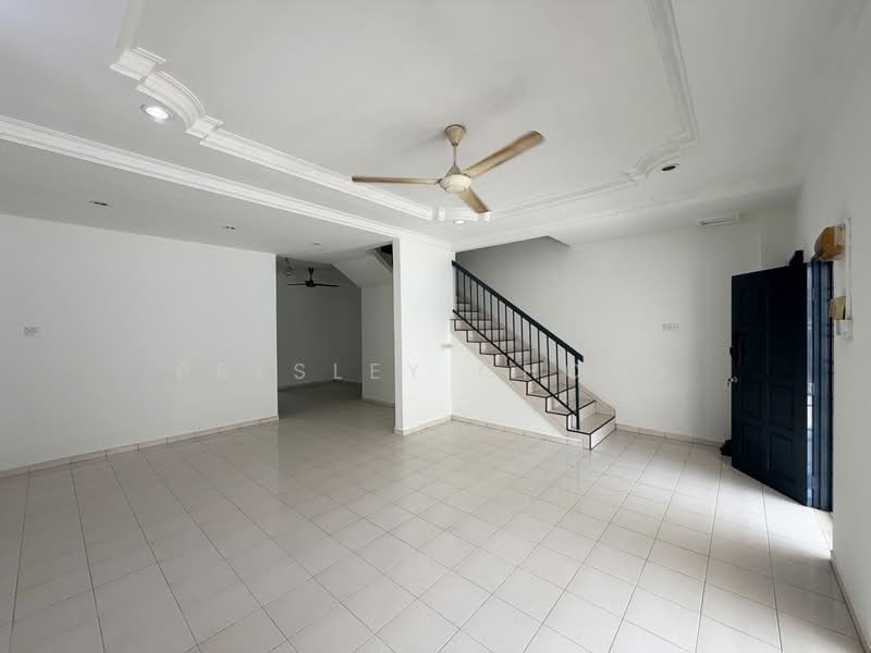 Rumah Teres 2-Tingkat untuk Dijual di Langkap (Perak) - Presley Chong - Living Room - PropertyGuru.com.my