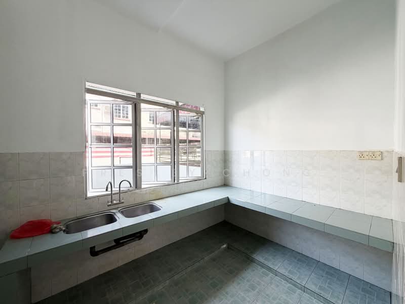Rumah Teres 2-Tingkat untuk Dijual di Langkap (Perak) - Presley Chong - Wet Kitchen - PropertyGuru.com.my