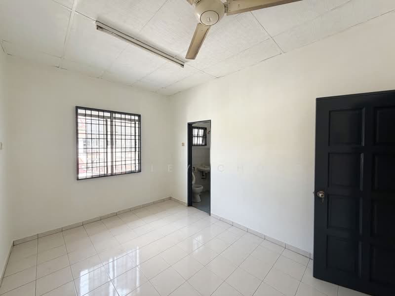 Rumah Teres 2-Tingkat untuk Dijual di Langkap (Perak) - Presley Chong - Bedroom 3 - PropertyGuru.com.my
