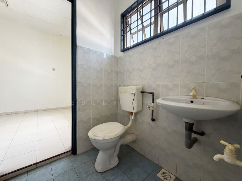 Rumah Teres 2-Tingkat untuk Dijual di Langkap (Perak) - Presley Chong - Bathroom 2 - PropertyGuru.com.my