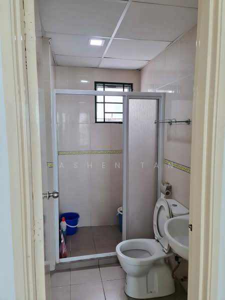 Service Residence for Sale at OUG Parklane - Jashen Tan - Bathroom - PropertyGuru.com.my