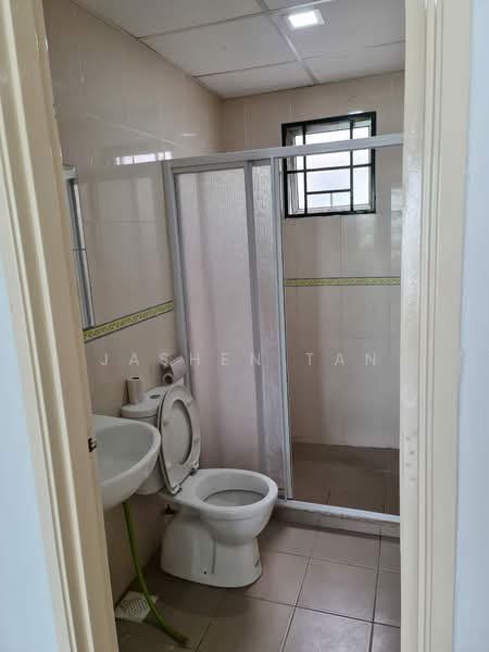 Service Residence for Sale at OUG Parklane - Jashen Tan - Bathroom - PropertyGuru.com.my