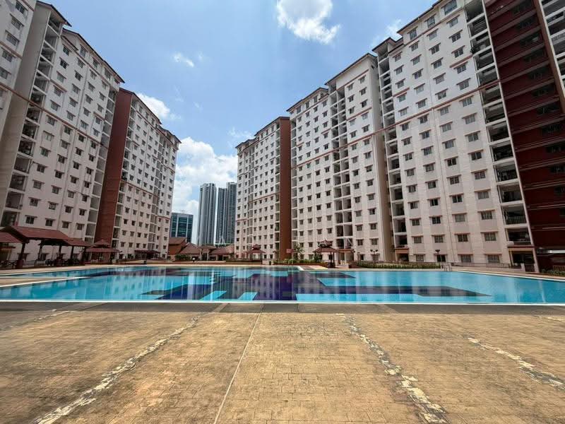 Pangsapuri untuk Dijual di Bayu Puteri - Yao Tan - Exterior - PropertyGuru.com.my