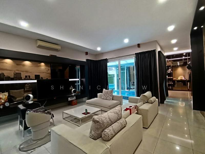 Rumah Berkembar untuk Dijual di Puchong (Selangor) - Shanice Low - Living Room - PropertyGuru.com.my