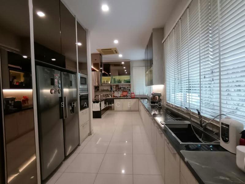 Rumah Berkembar untuk Dijual di Puchong (Selangor) - Shanice Low - Kitchen - PropertyGuru.com.my