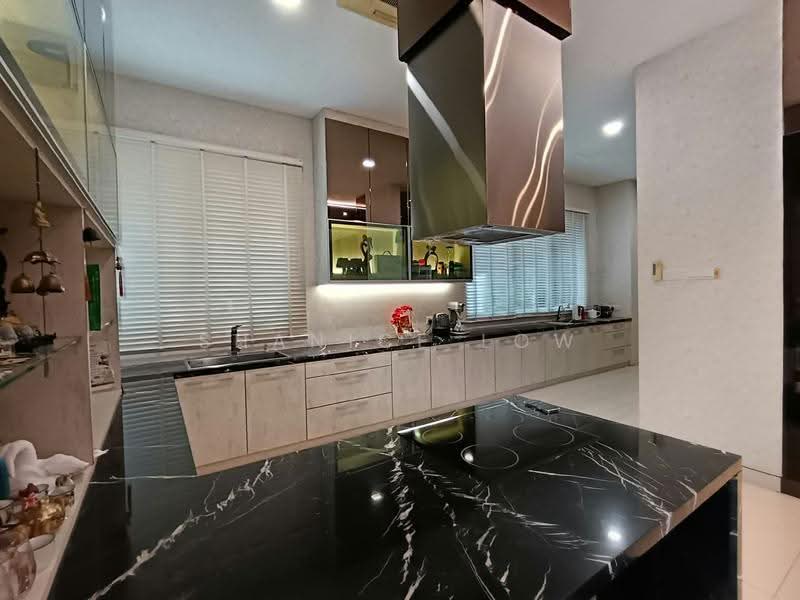 Rumah Berkembar untuk Dijual di Puchong (Selangor) - Shanice Low - Kitchen - PropertyGuru.com.my