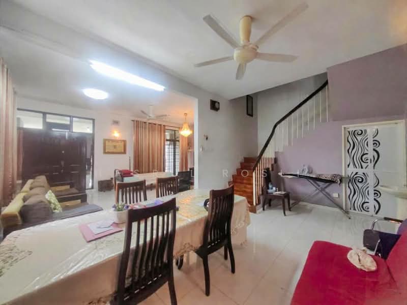 Rumah Berkembar untuk Dijual di Taman Lorong Shariff (Alor Setar) - Hasrul Rosli - Living Room - PropertyGuru.com.my