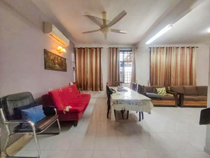 Rumah Berkembar untuk Dijual di Taman Lorong Shariff (Alor Setar) - Hasrul Rosli - Living Room - PropertyGuru.com.my