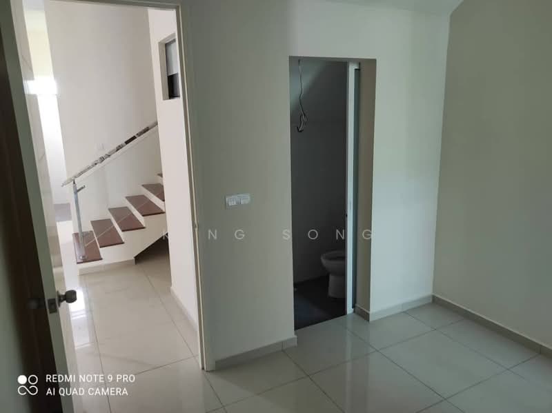 2.5-storey Terraced House for Sale in Taman Ozana Impian (Bukit Katil) - King Song - Interior - PropertyGuru.com.my