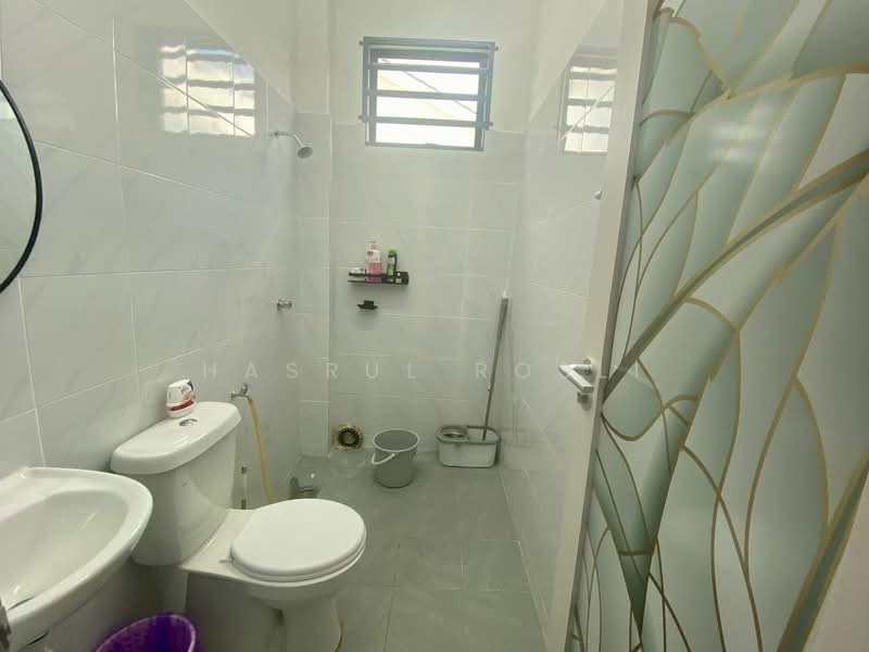 Semi-Detached House for Sale in Derga (Kedah) - Hasrul Rosli - Bathroom - PropertyGuru.com.my