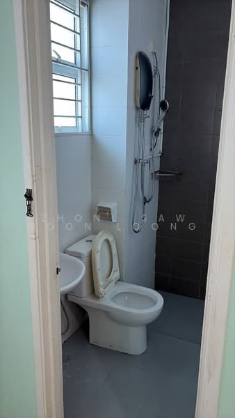 2-storey Terraced House for Sale in Kampung Perlis (Bayan Lepas) - Zhonl Saw Boon Loong - Bathroom - PropertyGuru.com.my