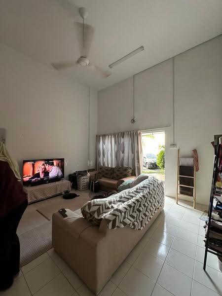 Apartment for Rent at Pangsapuri Mampu Milik (Pangsapuri Serai Wangi) - Y.H. Lee - Living Room - PropertyGuru.com.my